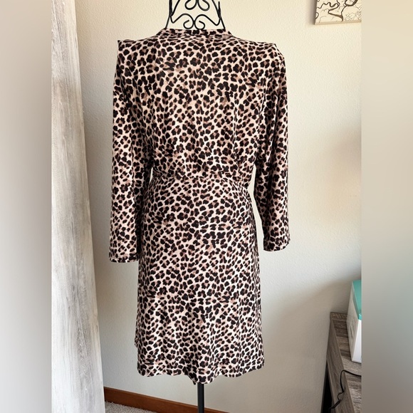 Rene Rofe Leopard Print robe - Picture 2 of 5